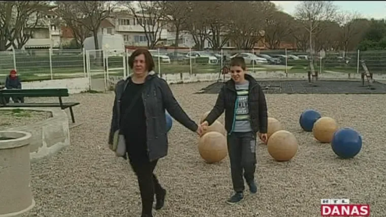 One su ostale bez statusa njegovateljice: 'Ne računamo na državu'