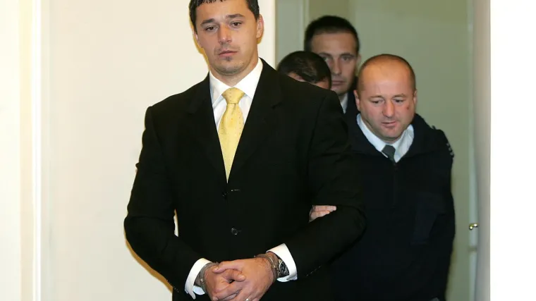 'Znamo da si rekao policiji da možeš prepoznati čovjeka, ali razmisli. Ne mogu te zaštititi'