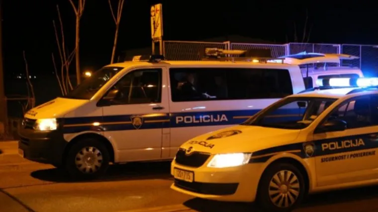 Incident u Koprivnici: mrtav pijan izvadio spolovilo i mokrio prema susjedu, a zatim izvrijeđao i policajce