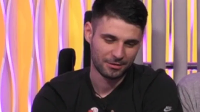 Treba pomoć pri hodanju, uglavnom je u kolicima