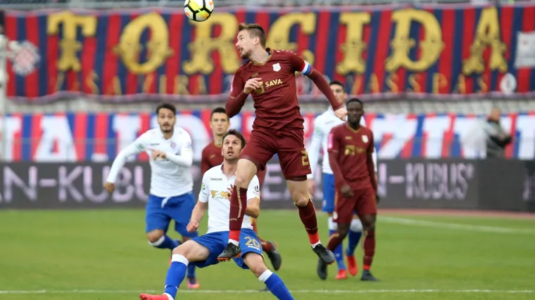 Jadranski derbi zavr&scaron;io bez pobjednika: gosti poveli, a Splićani nakon jedanaesterca osigurali remi