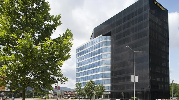 Ispalili protutenkovski projektil na zgradu hrvatskog koncerna