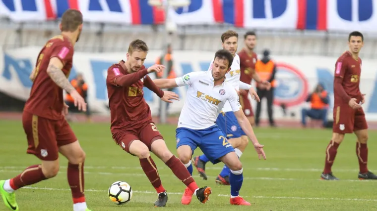 Cakta&scaron; iz kaznenog udarca donio Hajduku bod protiv Rijeke