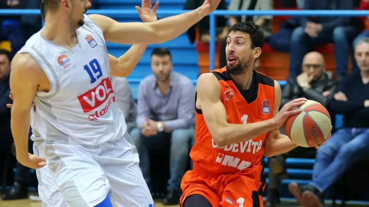 Zagrepčani dominirali pa se potpuno raspali u paklenoj atmosferi u Podgorici