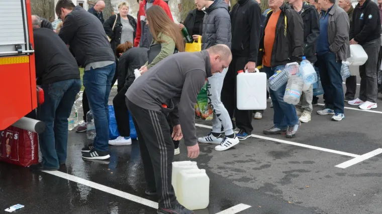 Dug put do trajnog rje&scaron;enja za pitku vodu u Slavonskom Brodu, Crveni križ 'iznio i teže situacije'