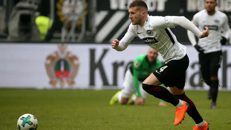 Rebić zbog ozljede izvan terena mjesec dana