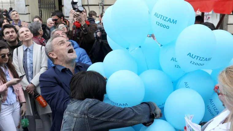 Pu&scaron;tanjem balona obilježen Svjetski dan svjesnosti o autizmu s porukom 'Ne želimo vi&scaron;e raditi posao države'