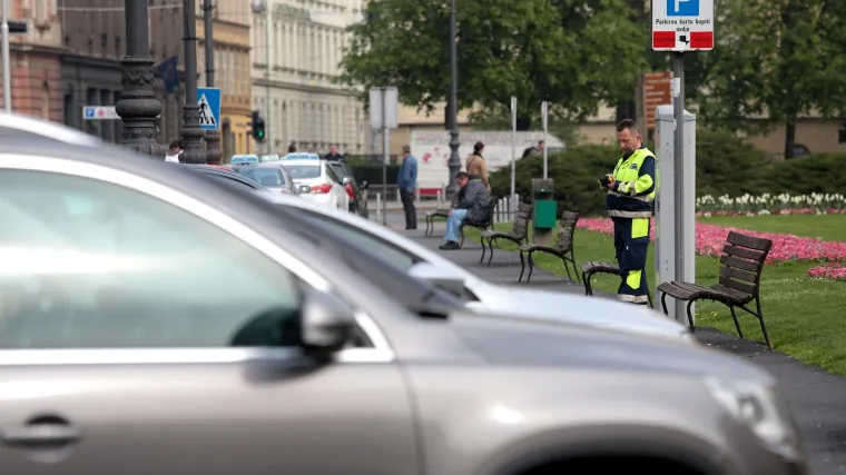 Zagrepčani bi uskoro mogli plaćati vi&scaron;u cijenu parkiranja, a spominje se i uvođenje pete zone