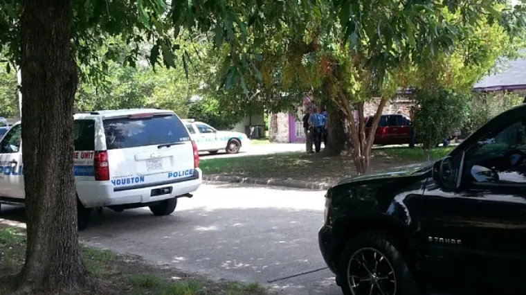 Policija u New Yorku nasmrt izre&scaron;etala nenaoružanog crnca