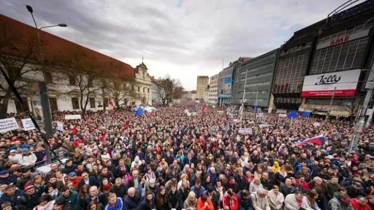 Pozivima za smjenu zbog ubojstva novinara pridružio se predsjednik