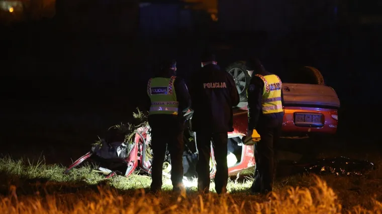 U sudaru triju automobila poginuo 57-godi&scaron;nji vozač Smarta