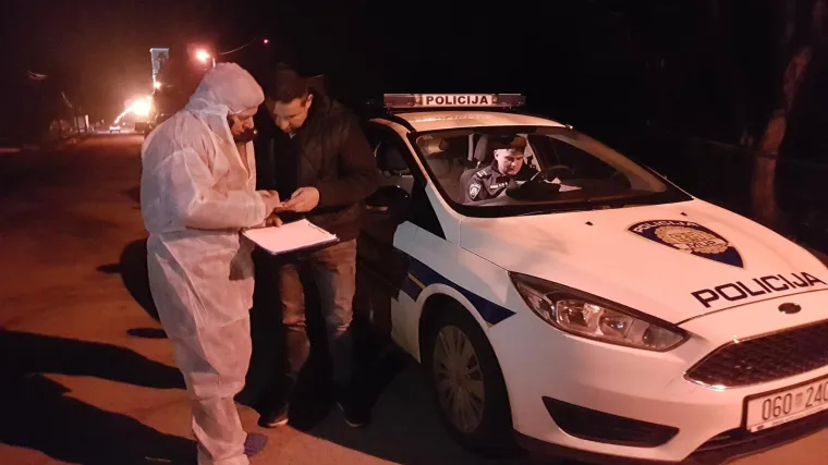 Izbodeni muž umro je u vozilu Hitne pomoći, susjedi su čuli ženino urlanje