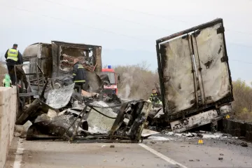 POTPUNO IZGORIO KAMION NA JADRANSKOJ MAGISTRALI: Vozač je dao sve od sebe, ali bio je nemoćan