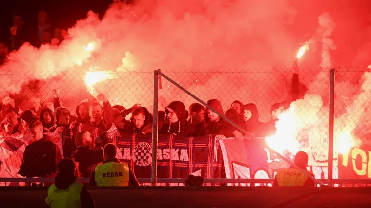 HNS ponovno Hajduka debelo 'opalio po džepu' zbog pirotehnike i izokrenute zastave Saveza