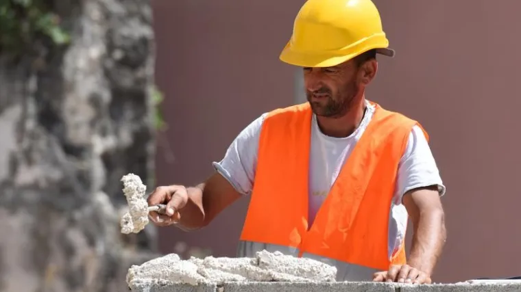 'U Hrvatskoj su preniske plaće, a to zato jer je u cjelini sve puno uhljeba'