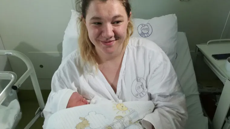 Rodila djevojčicu u helikopteru: 'Lak&scaron;e mi je bilo poroditi nju u helikopteru nego prvog sina u bolnici'