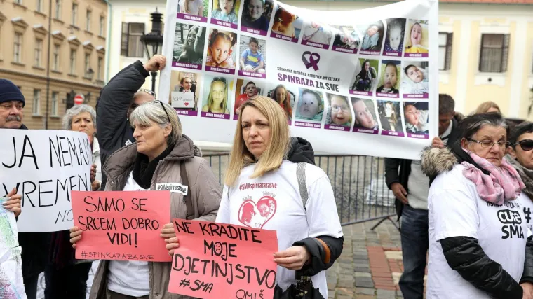 Dobre vijesti za teško bolesnu djecu: Spinraza na listi HZZO-a, 23 pacijenta dobivaju novi lijek