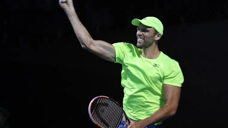 Karlović nadigrao Kyrgiosa i postao najstariji ATP polufinalist od 1993. godine