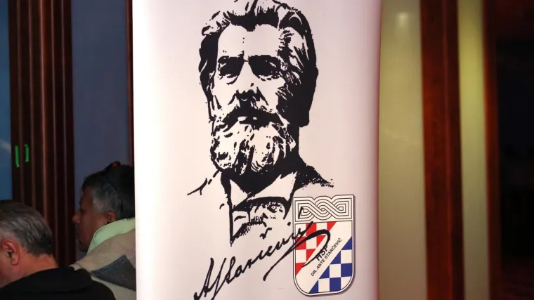 HSP Ante Starčević: 'Nismo i nećemo u koaliciju sa strankom Desno'