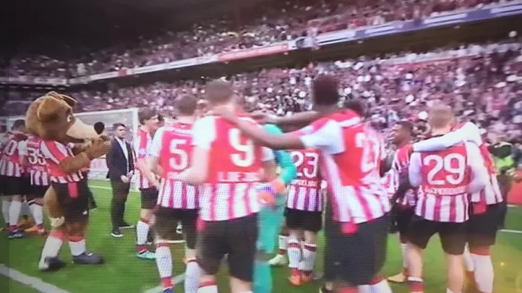 PSV s tri komada ispratio Ajax i osigurao naslov prvaka