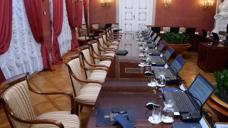 Svi predsjedničini ljudi: Jokić i Esih pristali su biti u privremenoj vladi