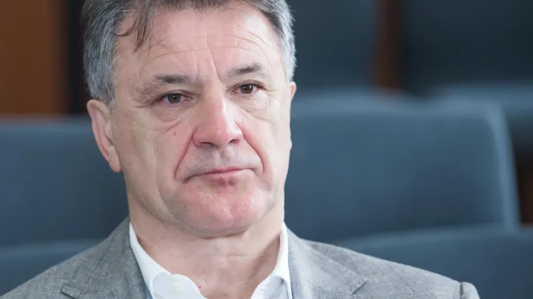 'Budite pristojni. Ako ćete remetiti red i ometati rad, ponovno ćemo vas izbaciti'