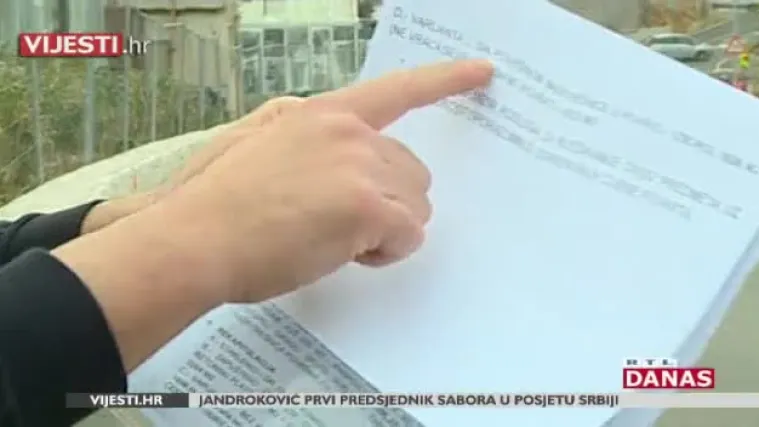 Stavio lance na vrata &scaron;kole i barikade na cestu: 'Grad Split ilegalno je gradio na privatnom posjedu'