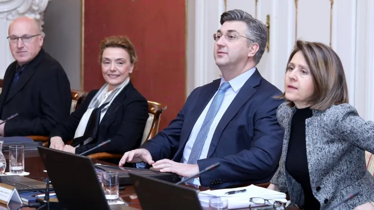 Novi potres u Vladi? Plenković smjenjuje Stiera i Kovača, a čak &scaron;estero ministara gubi funkciju?!