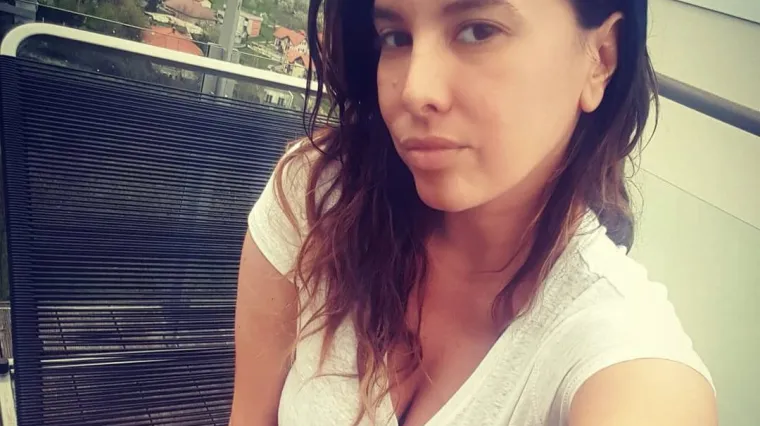 Nakon televizijskog make-upa pozirala u opu&scaron;tenom izdanju