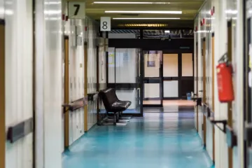 Bešćutno ponašanje djelatnice bolnice: 'I nek si se ti našminkala, a imaš rak'