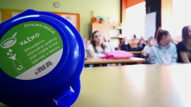 INA omogućila recikliranje prve tone otpadnog jestivog ulja iz kućanstva u Hrvatsko