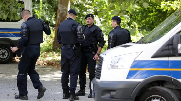 Masovna tučnjava u Zagrebu; usred obračuna sjeo u Tico pa se zaletio u protivnike