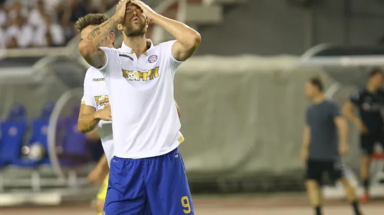 Navijači napali igrače Hajduka, Futacs dobio nogom u glavu, a klub traži odgovornost za huligane