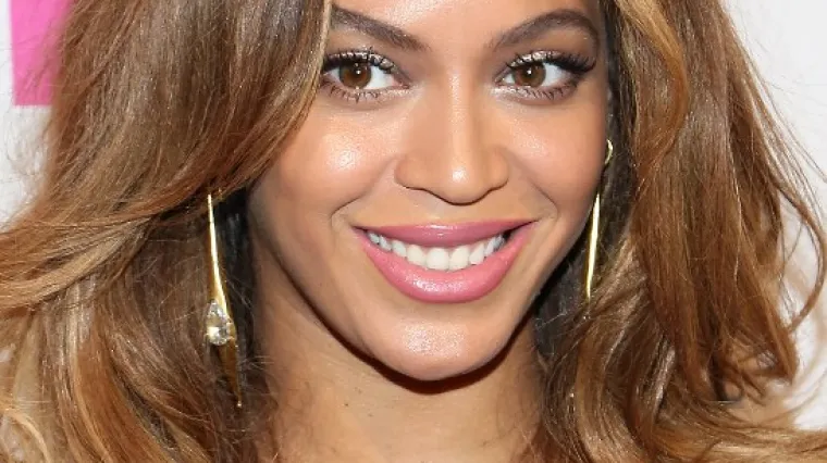 Vizažist lijepe Beyonce otkrio savr&scaron;eni trik uz pomoć kojeg će vam &scaron;minka trajati i trajati