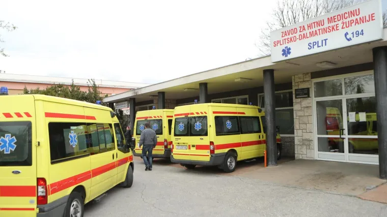 Tragedija u Splitu: majka u stanu zatekla dijete s ubodnim ranama, trenutno se bori za život