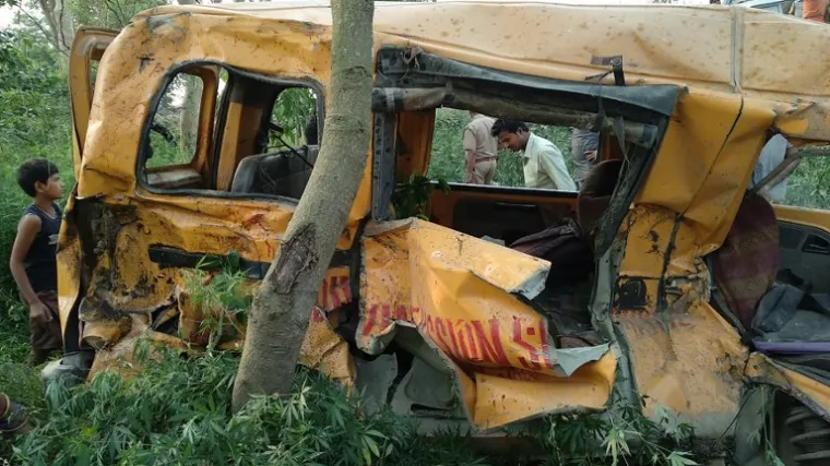 U sudaru &scaron;kolskog autobusa i vlaka poginulo 13 djece