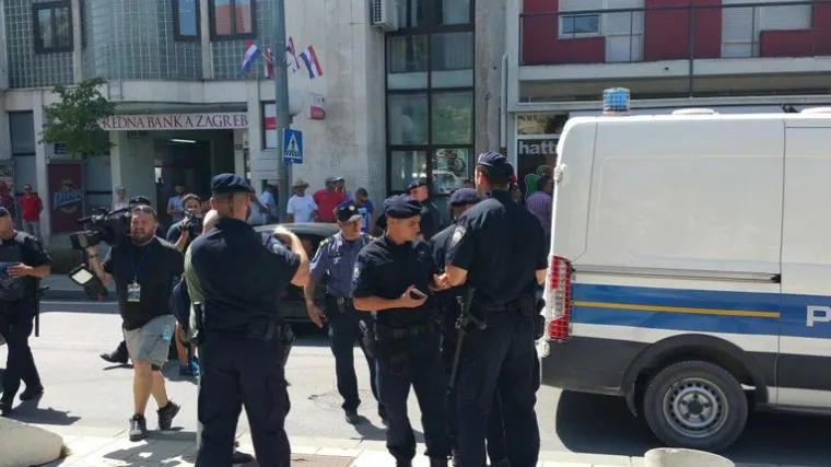 Doktori i policajci o svojim zanimanjima: 'Ono &scaron;to vidimo na malim ekranima je za plakati, ismijavaju na&scaron; posao!'