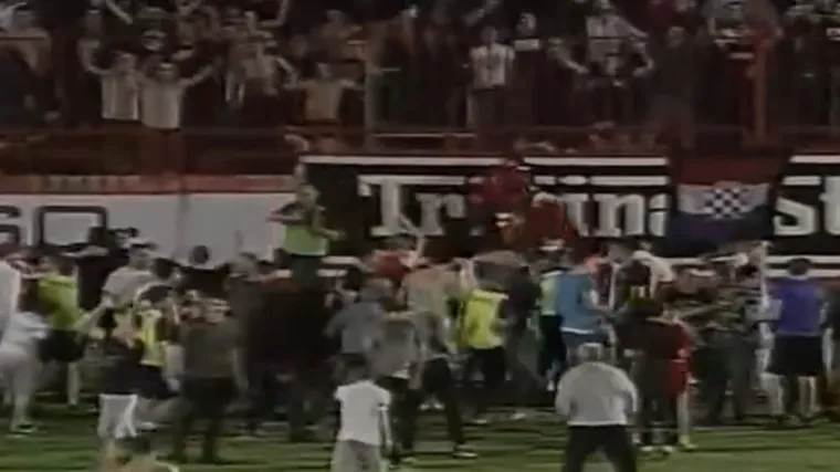 Oluja i grmljavina nisu spriječile veliko slavlje s navijačima