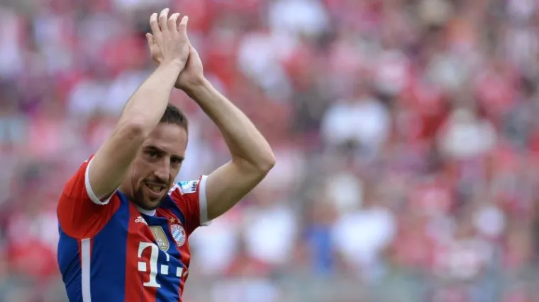 Franck Ribery jo&scaron; jednu sezonu ostaje Bavarac: Salihamidžić s Francuzom produljio ugovor