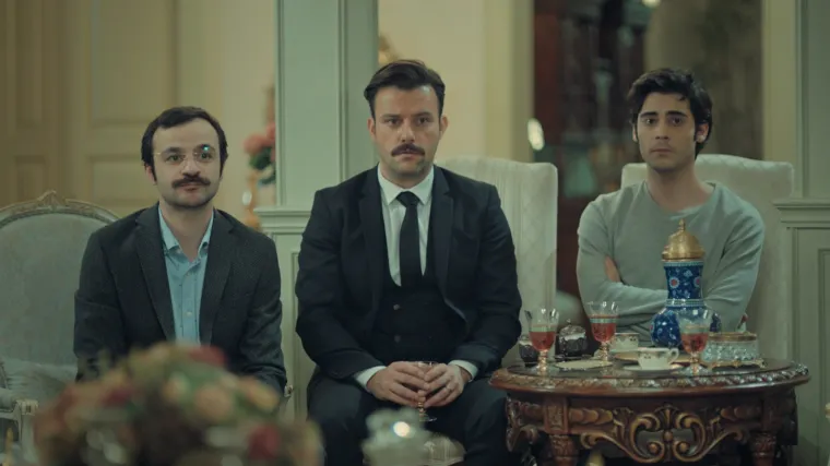 Članovi obitelji različito reagiraju na Osmanove zaruke (Istanbulska nevjesta)