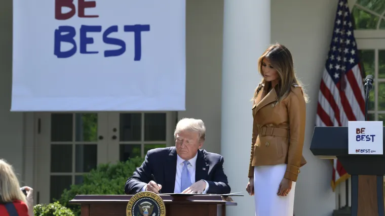 Možda da i ti sjedne&scaron;, Donalde: Melania će podučavati djecu o pona&scaron;anju na internetu