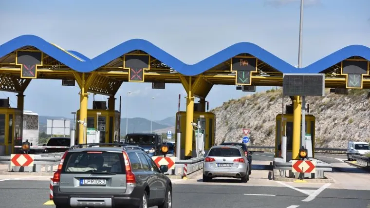 HAC uveo brži sustav plaćanja karticama: transakcija se sada može obaviti za tri sekunde