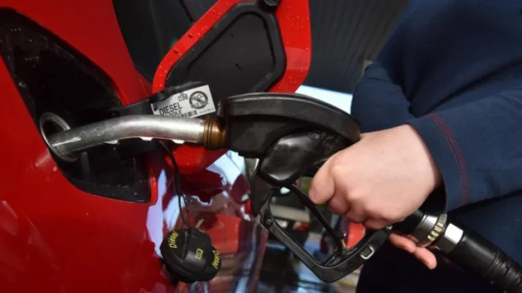 Evo kakve su cijene benzina i dizela na postajama, spremnik benzina skuplji za čak 10 kuna