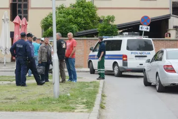 Kombijem išao u rikverc i udario pješakinju