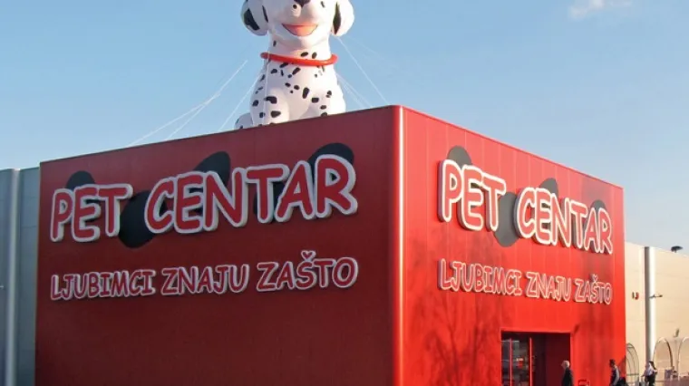 Kada joj je pas bitniji: ljubomorni dečko ostavio poruku u pet centru i osvojio regiju