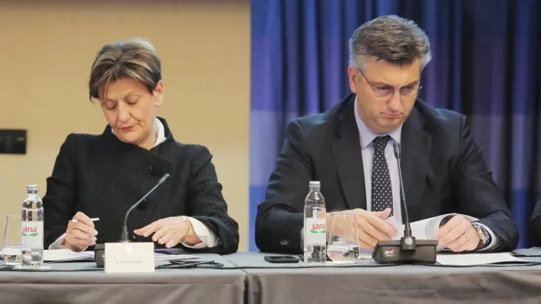 SDP zatražio Vladu da odstupi, Plenković bez komentara: donosimo analizu posljedica afere Hotmail
