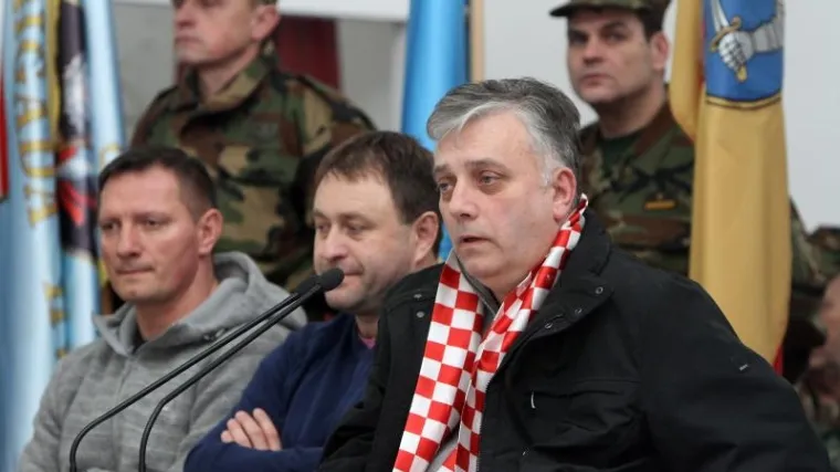 Branitelji se obru&scaron;ili na Divjakicu zbog Domovinskog rata: 'Kurikulum povijesti je protuhrvatski'