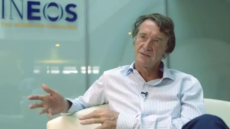 Nekad je živio u socijalnom stanu, a danas grca u milijunima: stolarov sin postao najbogatiji Britanac