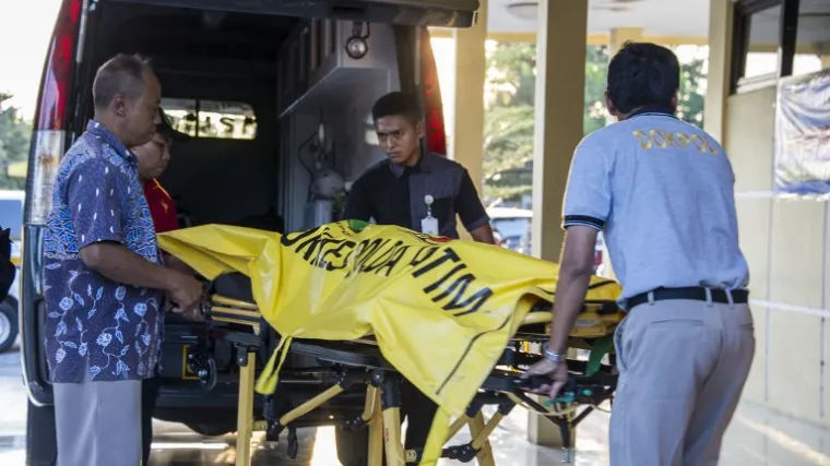 Otac raznio jednu, majka i kćeri drugu, a sinovi treću crkvu