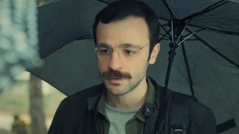 Dok su u tijeku pripreme za Osmanove zaruke Begum umire (Istanbulska nevjesta)